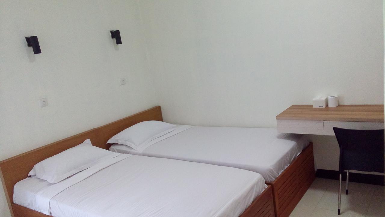 Rumah Tawa Guesthouse - 2 Syariah Bandung Ngoại thất bức ảnh