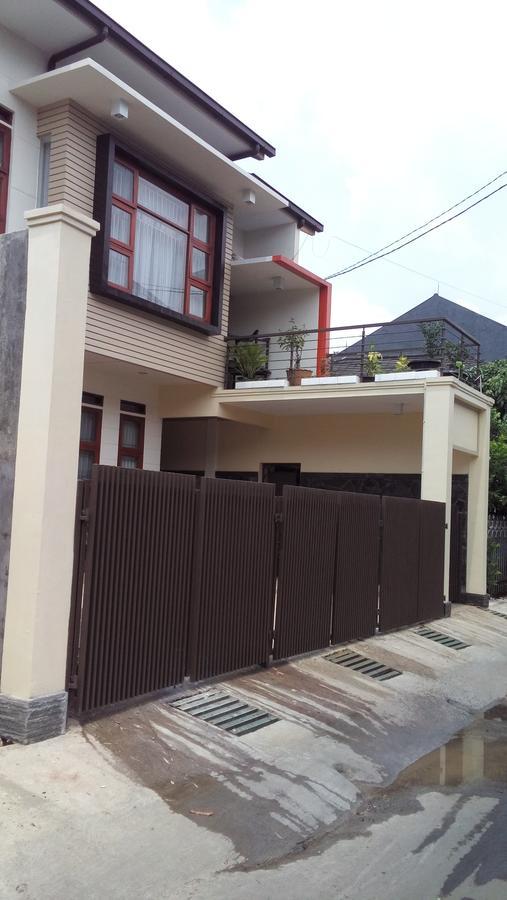 Rumah Tawa Guesthouse - 2 Syariah Bandung Ngoại thất bức ảnh