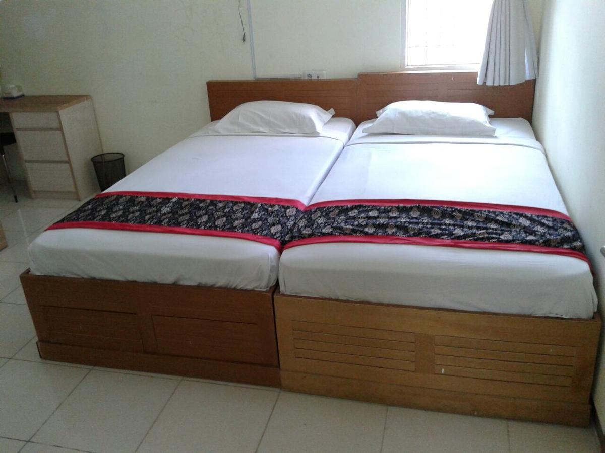 Rumah Tawa Guesthouse - 2 Syariah Bandung Ngoại thất bức ảnh