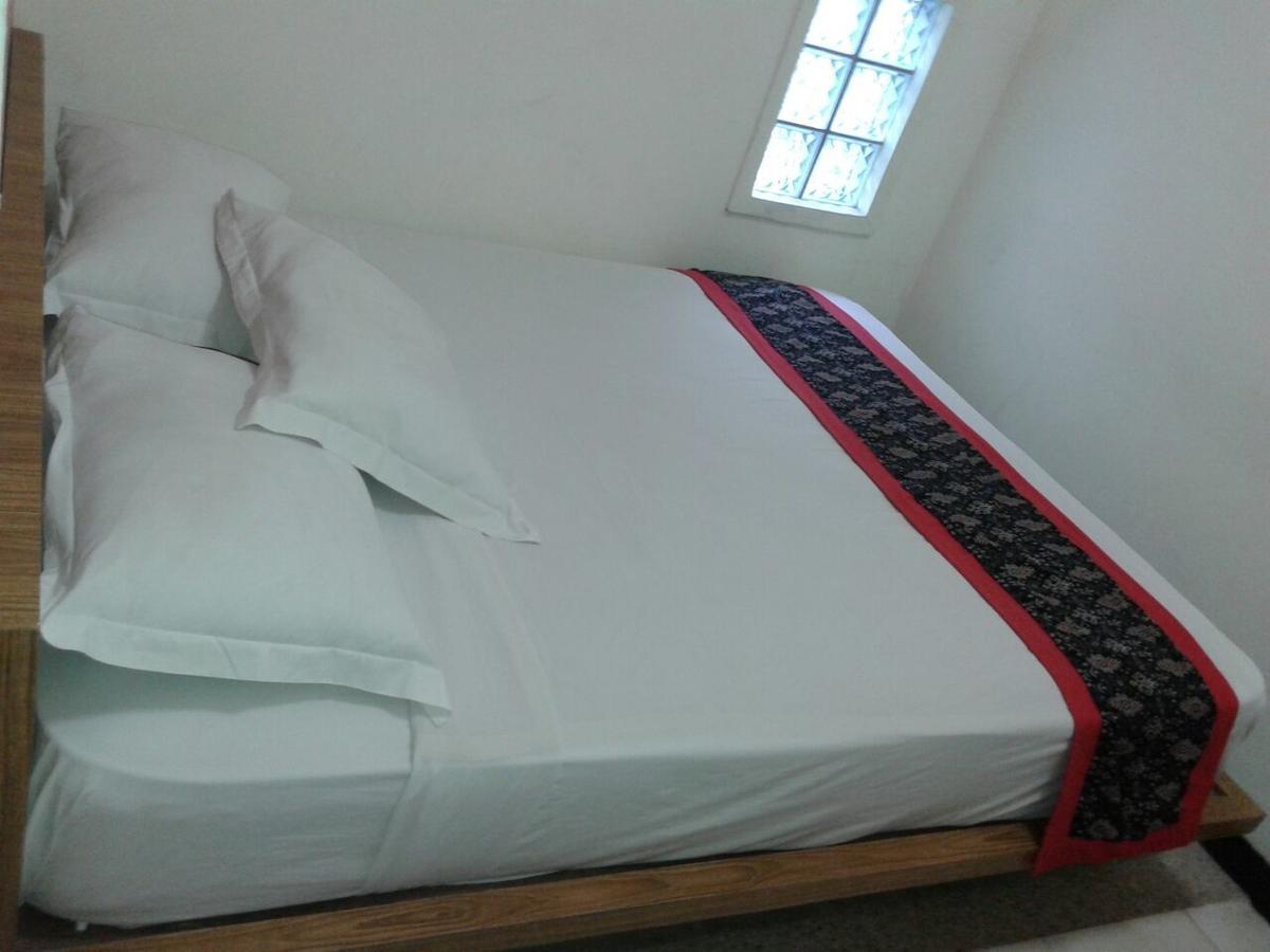 Rumah Tawa Guesthouse - 2 Syariah Bandung Ngoại thất bức ảnh